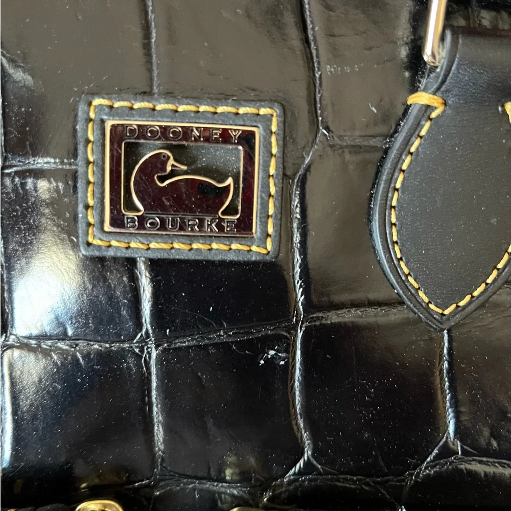 Dooney & Bourke handbag - Picture 13 of 15